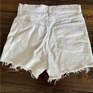 Abercrombie and Fitch High Rise Dad Short, White, Curve love